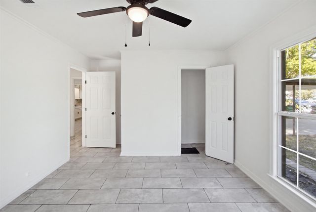 1105 Bell Drive, Greenville, TX 75401