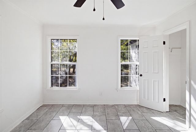 1105 Bell Drive, Greenville, TX 75401