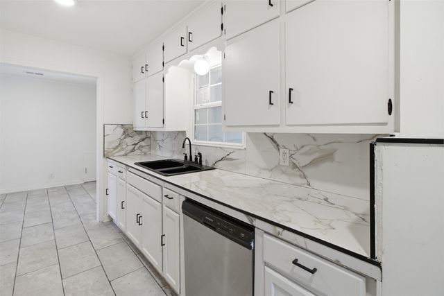 1105 Bell Drive, Greenville, TX 75401