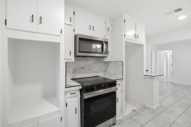 1105 Bell Drive, Greenville, TX 75401