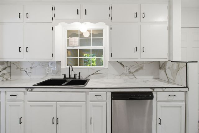 1105 Bell Drive, Greenville, TX 75401