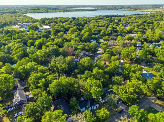 1105 Bell Drive, Greenville, TX 75401