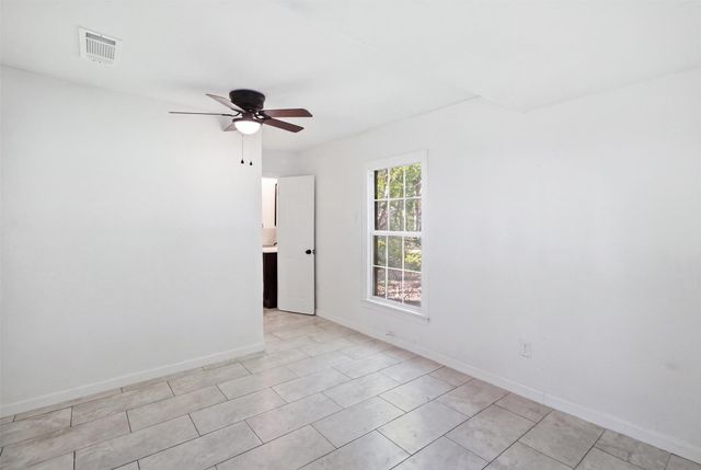 1105 Bell Drive, Greenville, TX 75401