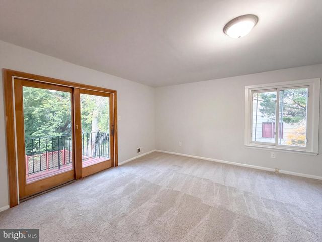 662 HERNDON PKWY, Herndon, VA 20170