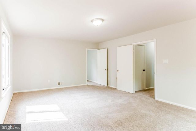 662 HERNDON PKWY, Herndon, VA 20170