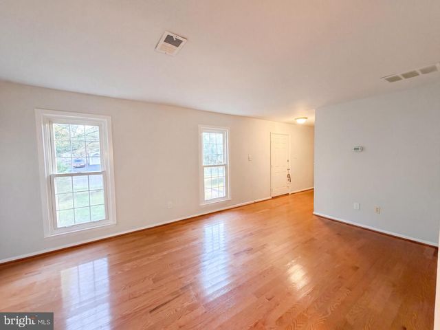 662 HERNDON PKWY, Herndon, VA 20170