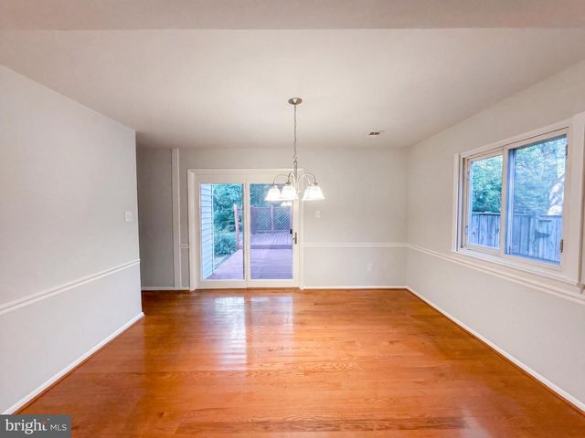 662 HERNDON PKWY, Herndon, VA 20170