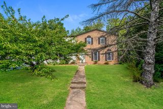 662 HERNDON PKWY, Herndon, VA 20170