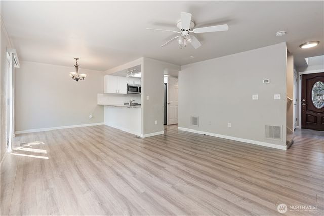 6101 Laguna Lane SE, Lacey, WA 98503