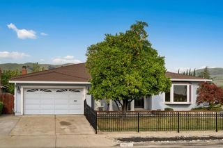 702 Royal Glen Drive, San Jose, CA 95133