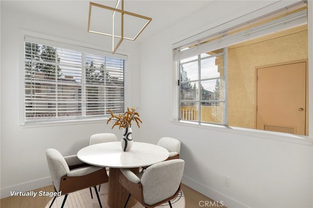 5799 Freebird Lane 102, Oak Park, CA 91377