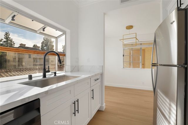 5799 Freebird Lane 102, Oak Park, CA 91377