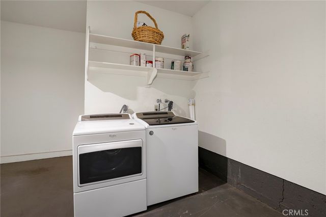 5799 Freebird Lane 102, Oak Park, CA 91377