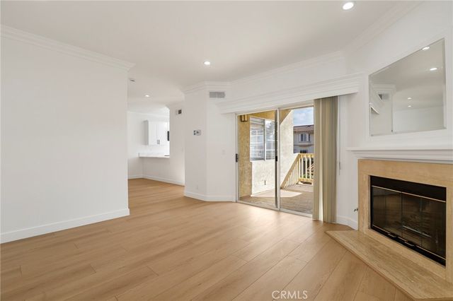 5799 Freebird Lane 102, Oak Park, CA 91377