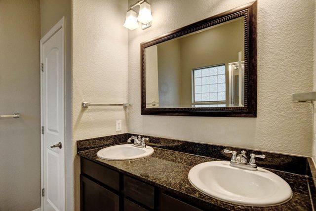 105 S Kaupo DR, Bastrop, TX 78602