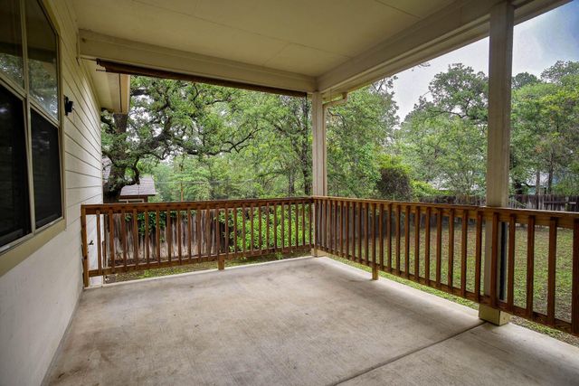 105 S Kaupo DR, Bastrop, TX 78602