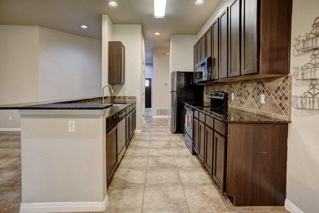 105 S Kaupo DR, Bastrop, TX 78602