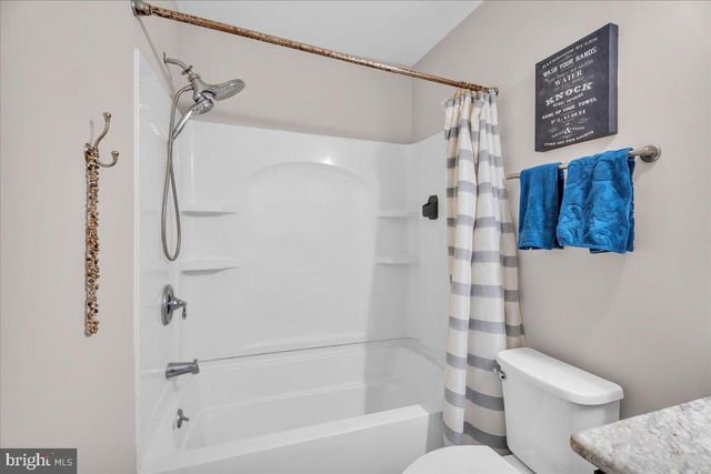 2036 HARBOUR DR, Palmyra, NJ 08065