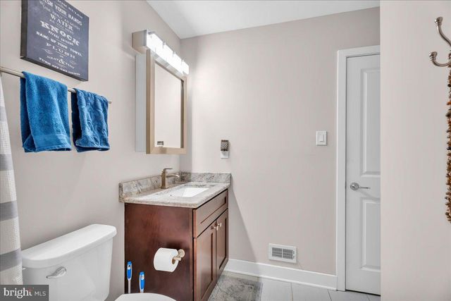2036 HARBOUR DR, Palmyra, NJ 08065