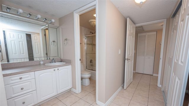 9441 Evergreen Place 401, Davie, FL 33324
