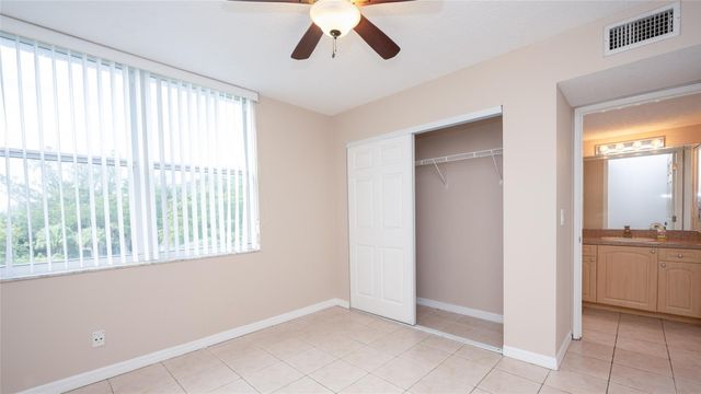 9441 Evergreen Place 401, Davie, FL 33324