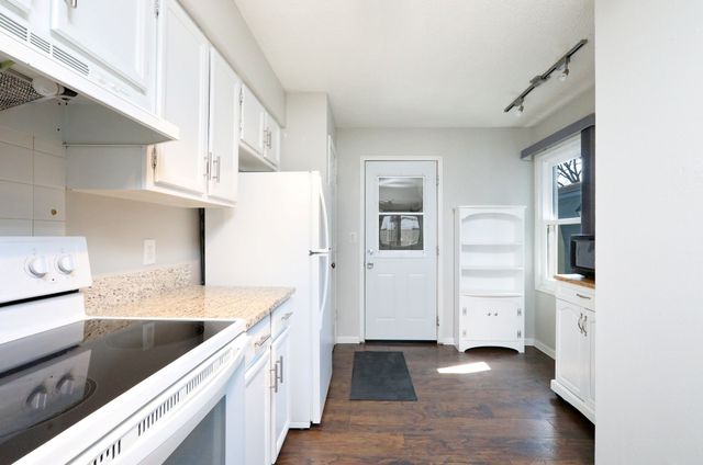 6184 Terrace Drive 8, Johnston, IA 50131