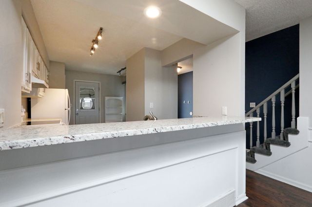 6184 Terrace Drive 8, Johnston, IA 50131