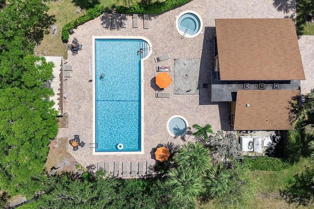 7547 NW 79th Avenue 111, Tamarac, FL 33321