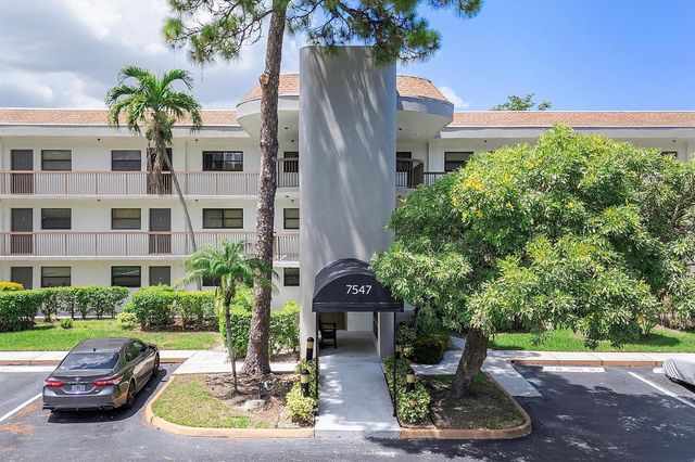 7547 NW 79th Avenue 111, Tamarac, FL 33321