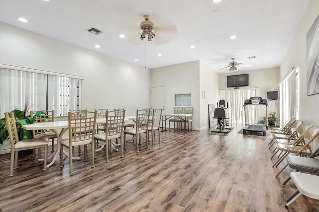 7547 NW 79th Avenue 111, Tamarac, FL 33321