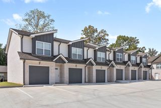323 Longshadow Trl Unit B, Clarksville, TN 37043
