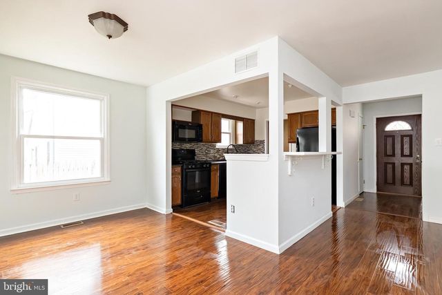 61 OAK FOREST DR, Sicklerville, NJ 08081