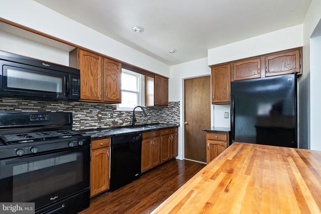 61 OAK FOREST DR, Sicklerville, NJ 08081