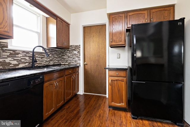 61 OAK FOREST DR, Sicklerville, NJ 08081