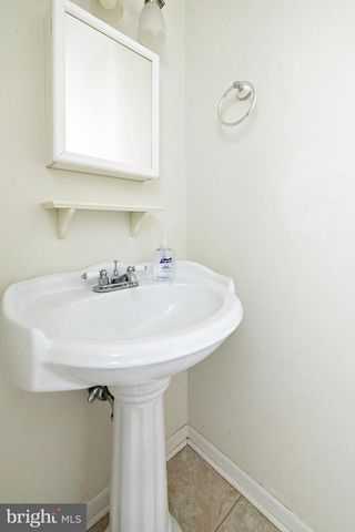 61 OAK FOREST DR, Sicklerville, NJ 08081