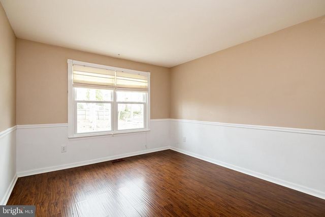 61 OAK FOREST DR, Sicklerville, NJ 08081