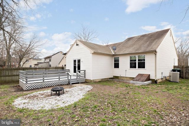 61 OAK FOREST DR, Sicklerville, NJ 08081