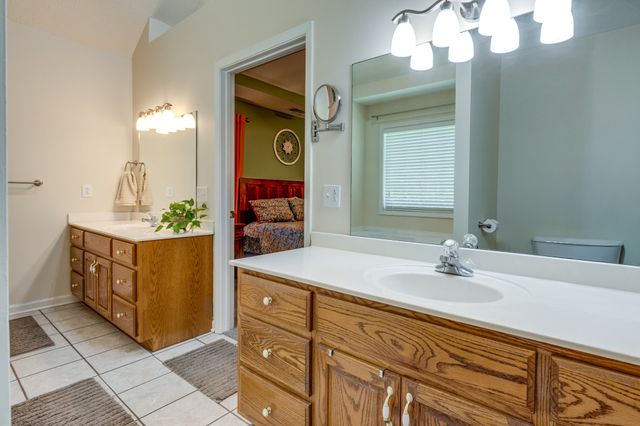 111 Terry Ln, Cottontown, TN 37048