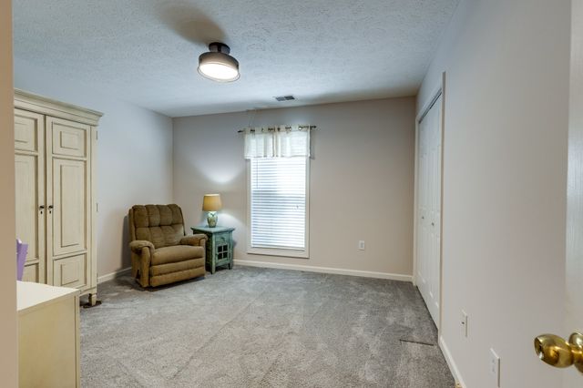 111 Terry Ln, Cottontown, TN 37048