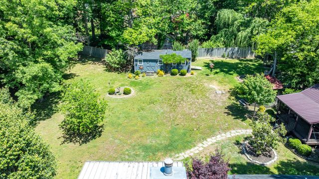 111 Terry Ln, Cottontown, TN 37048