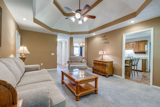 111 Terry Ln, Cottontown, TN 37048
