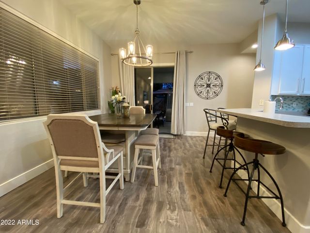 2042 W PERIWINKLE Way, Chandler, AZ 85248