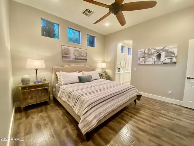 2042 W PERIWINKLE Way, Chandler, AZ 85248