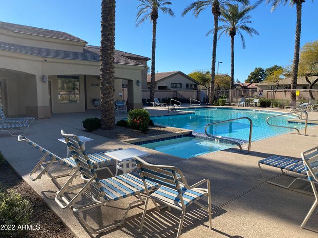 2042 W PERIWINKLE Way, Chandler, AZ 85248