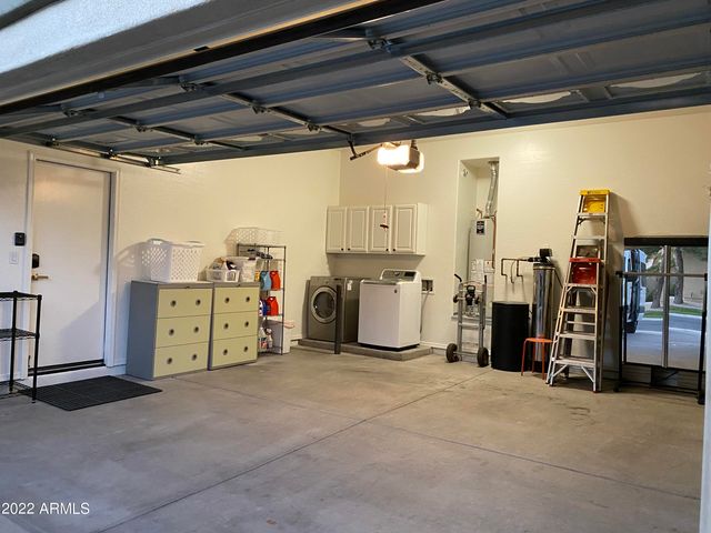 2042 W PERIWINKLE Way, Chandler, AZ 85248