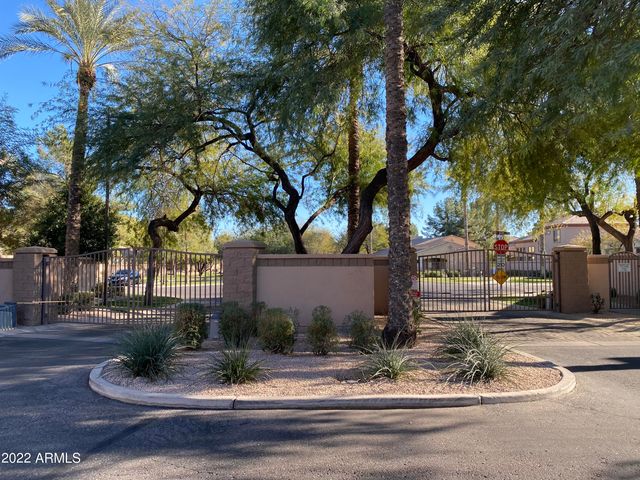 2042 W PERIWINKLE Way, Chandler, AZ 85248