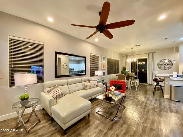 2042 W PERIWINKLE Way, Chandler, AZ 85248