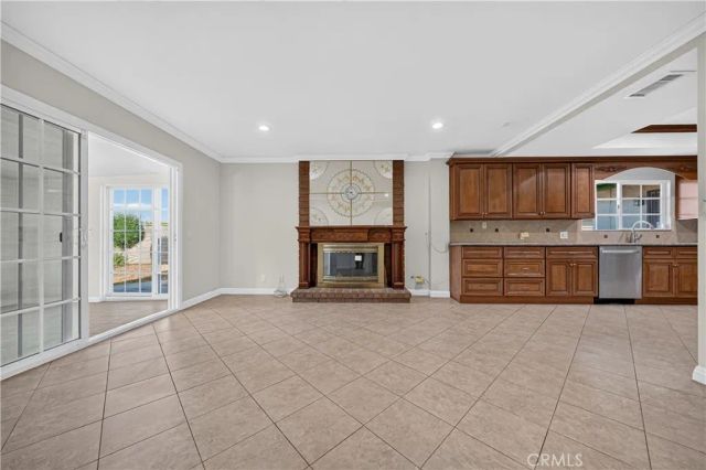 2134 Baseline Road, La Verne, CA 91750