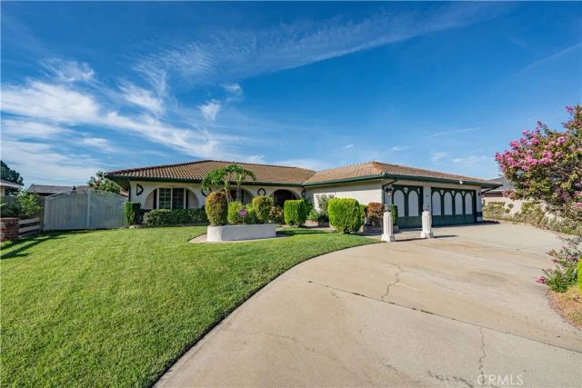 2134 Baseline Road, La Verne, CA 91750
