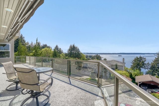 5711 Upland Terrace NE, Tacoma, WA 98422